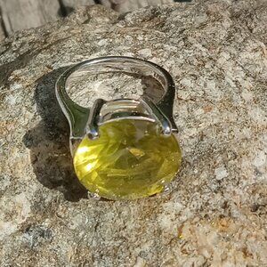 Bright Lemon Quartz Silver Ring